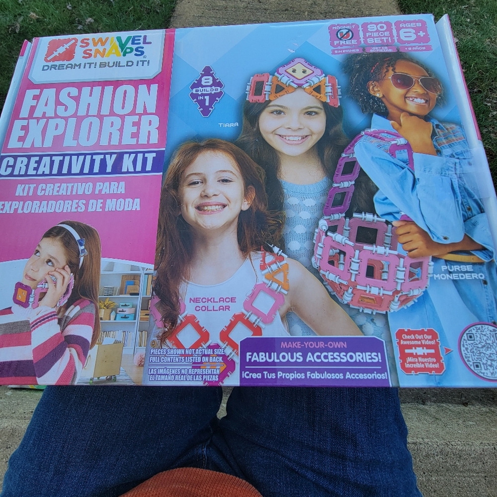 Fashion Explorer Dream it build it